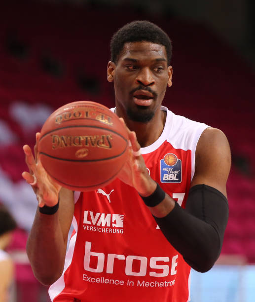 洛佩斯在本 洛佩斯在本