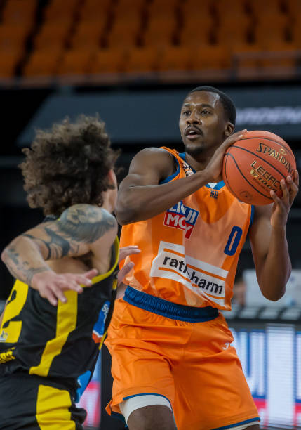 于绝对领先 于绝对领先